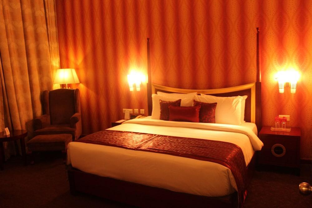 Ramada By Wyndham Jaipur Jaisinghpura Ξενοδοχείο Εξωτερικό φωτογραφία