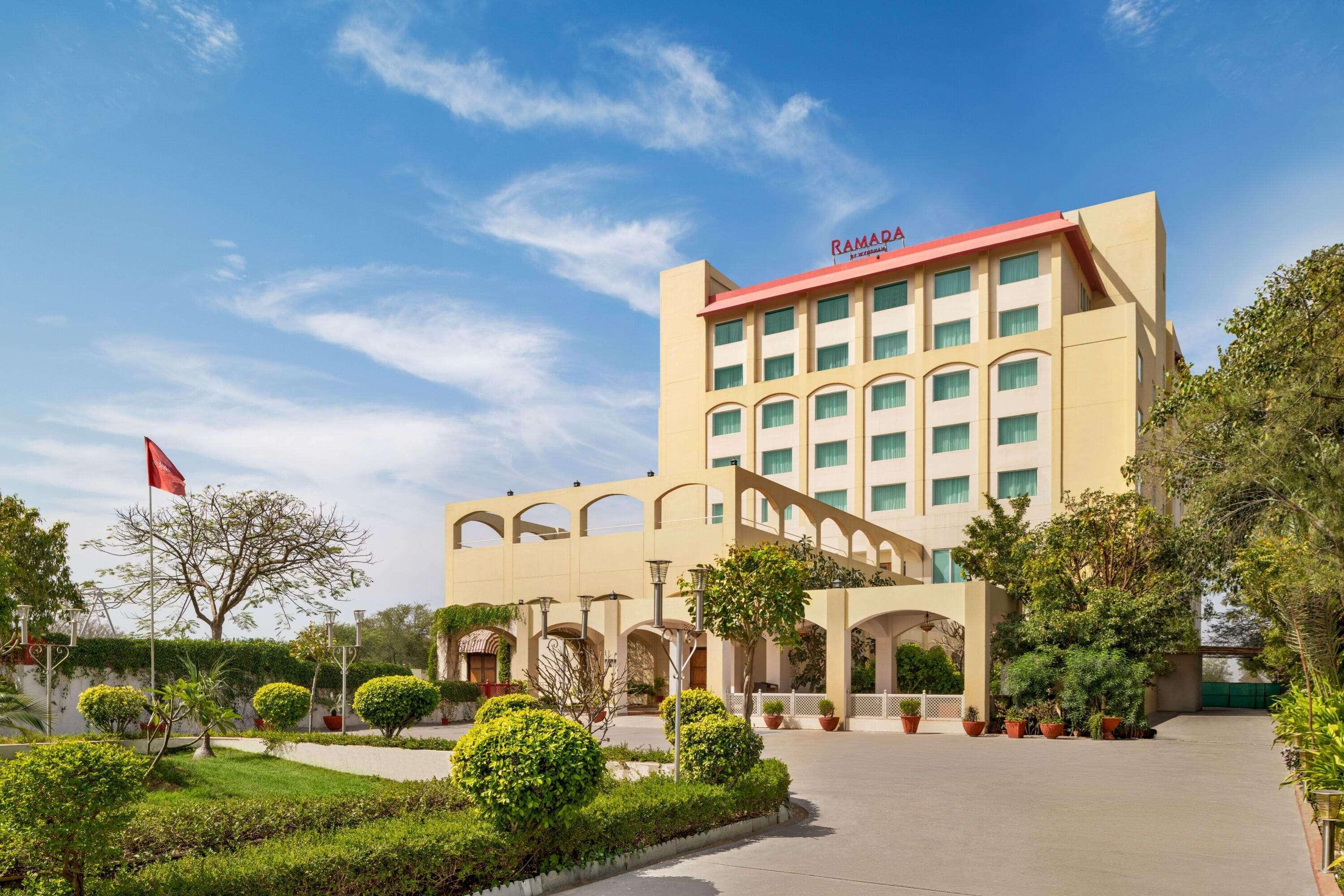 Ramada By Wyndham Jaipur Jaisinghpura Ξενοδοχείο Εξωτερικό φωτογραφία