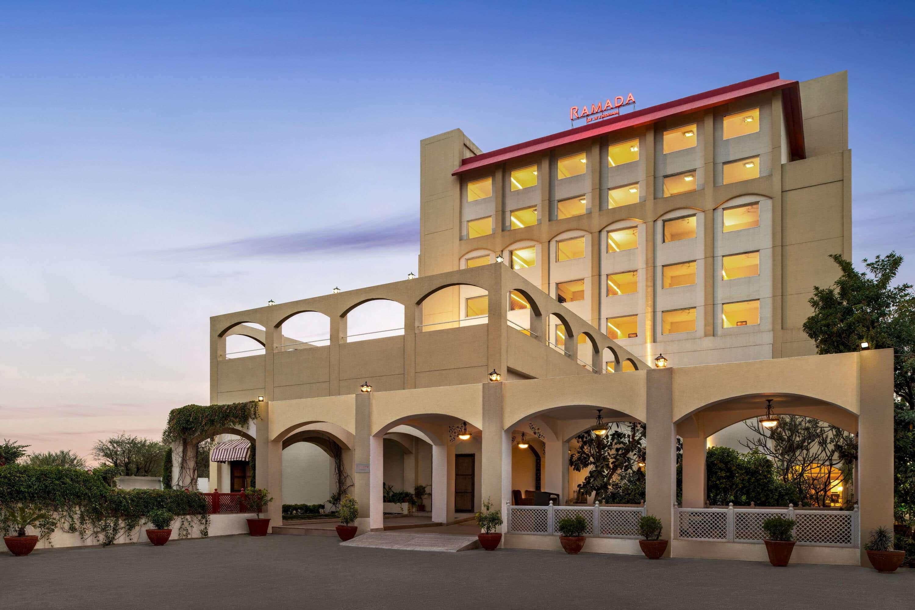 Ramada By Wyndham Jaipur Jaisinghpura Ξενοδοχείο Εξωτερικό φωτογραφία